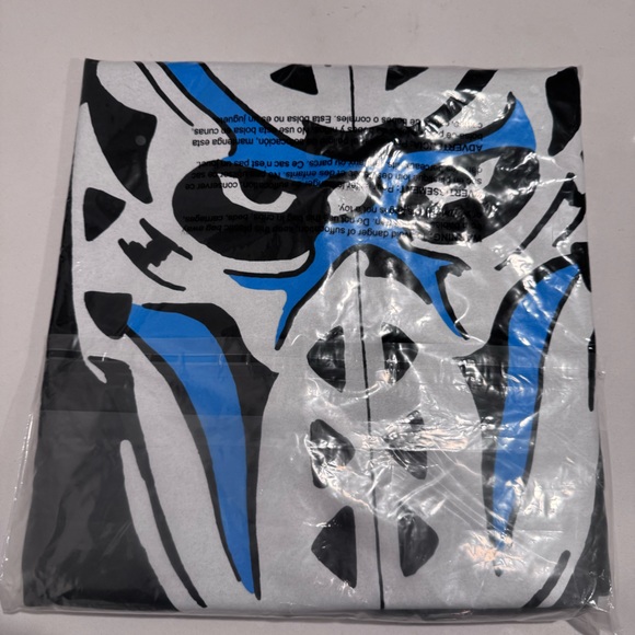 Warren Lotas Giant Hockey Mask Tee - Picture 3 of 4